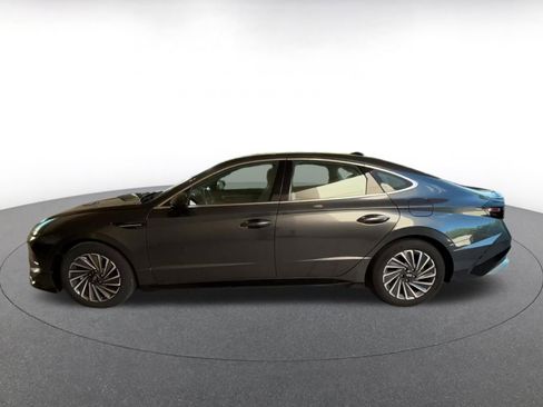 Used 2025 Hyundai Sonata SEL FWD image 9