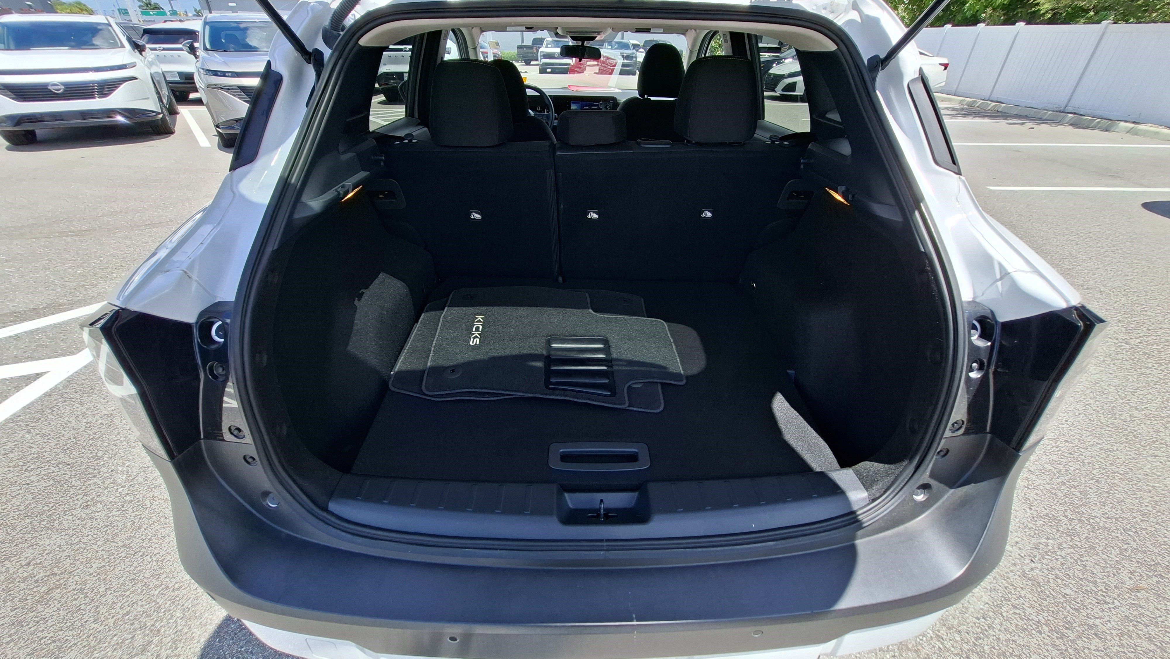 Certified 2025 Nissan Kicks SV FWD image 20