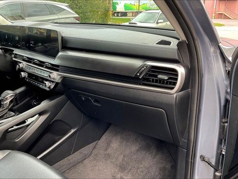 Used 2023 Kia Telluride LX image 15