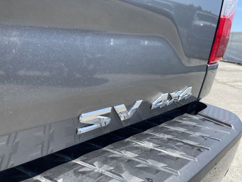Used 2024 Nissan Titan SV w/ SV Convenience Package AWD/4WD image 13