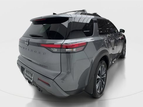 Used 2026 Nissan Pathfinder Platinum w/ Cargo Package FWD image 7