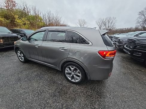 Used 2018 Kia Sorento SX image 4