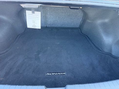 Used 2017 Hyundai Sonata SE w/ Cargo Package image 13