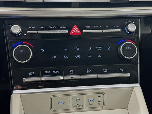 Used 2025 Hyundai Santa Fe SEL FWD image 24