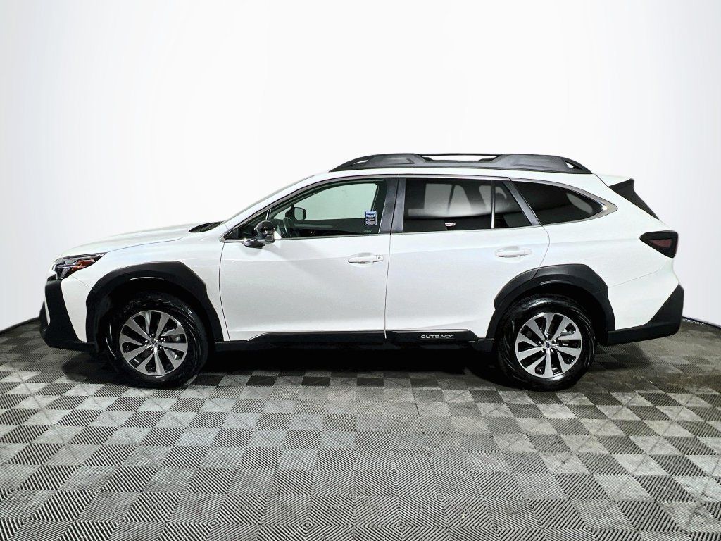 Certified 2025 Subaru Outback Premium w/ Popular Package #1A AWD/4WD image 4