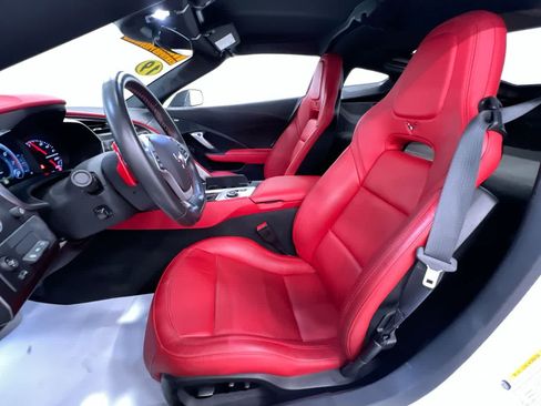 Used 2019 Chevrolet Corvette Stingray Coupe RWD image 14