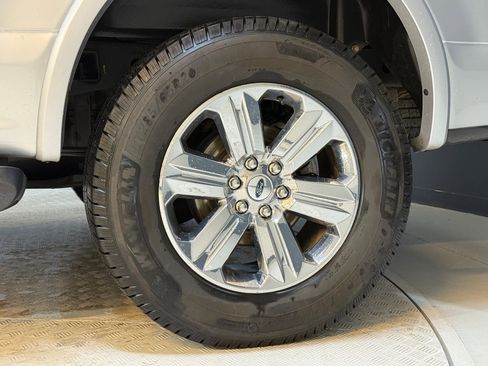 Used 2018 Ford F150 Lariat w/ Equipment Group 502A Luxury image 12