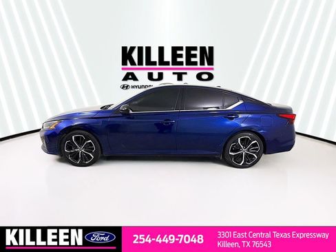 Used 2023 Nissan Altima 2.5 SR FWD image 4
