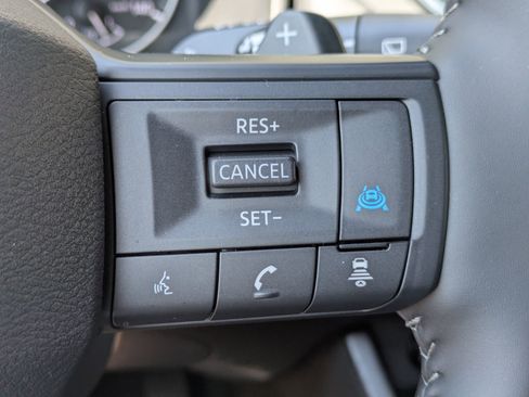 Used 2026 Nissan Rogue SV FWD image 16