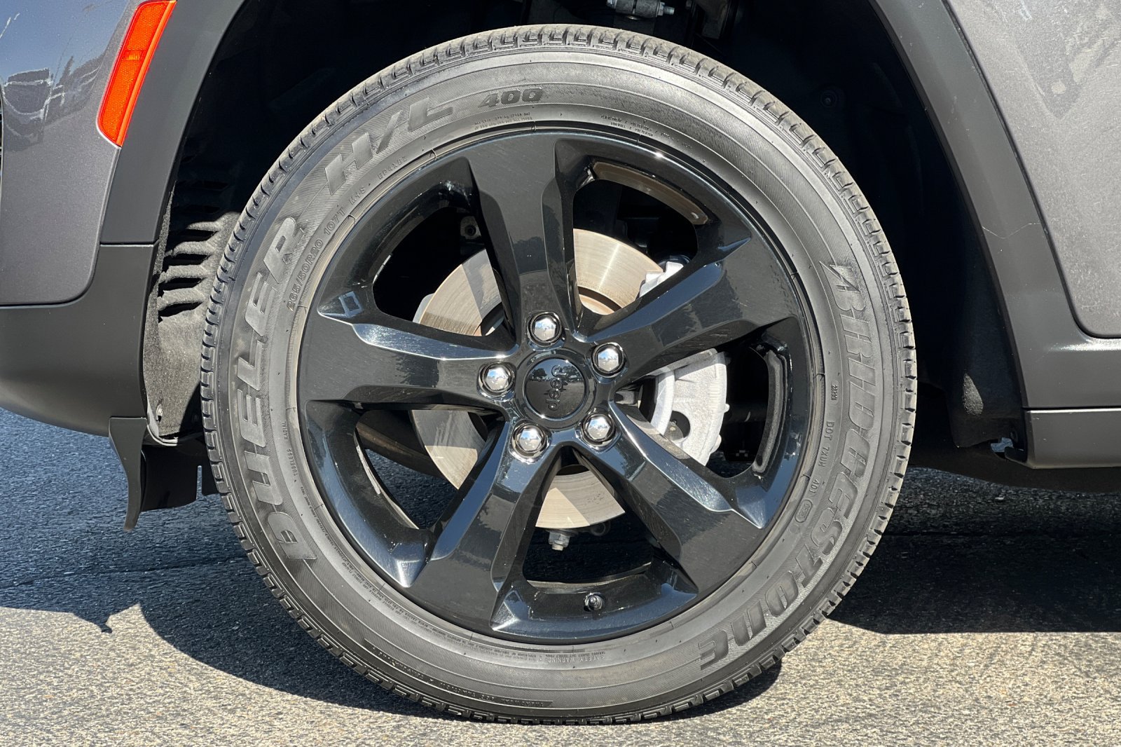 Used 2023 Jeep Grand Cherokee Altitude AWD/4WD image 41