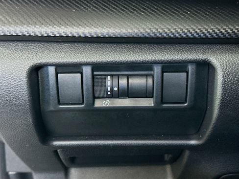 Used 2024 Subaru Crosstrek 2.0i Premium image 16