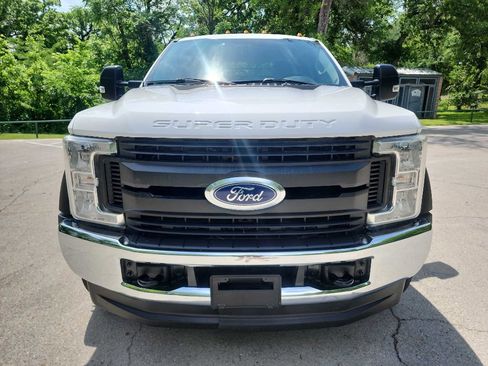 Used 2019 Ford F550 4x4 SuperCab Super Duty image 2