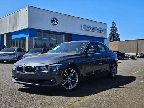 Used 2018 BMW 330i xDrive Sedan AWD/4WD image 1