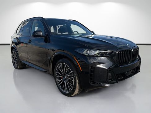 New 2026 BMW X5 xDrive40i w/ M Sport Package AWD/4WD image 1
