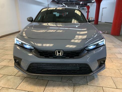 Used 2023 Honda Civic Sport Touring image 3