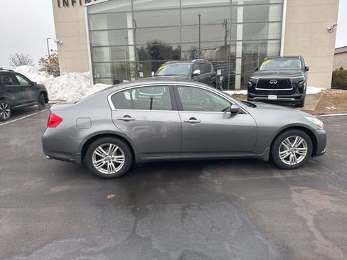 Used 2013 INFINITI G37 x w/ Premium Pkg image 4
