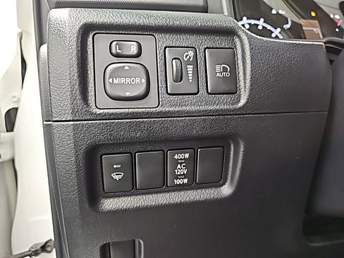 Used 2020 Toyota 4Runner SR5 image 27