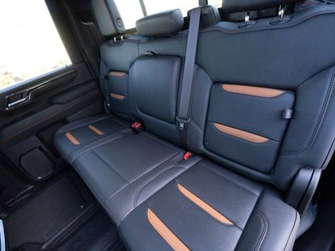 Used 2024 GMC Sierra 2500 AT4 w/ AT4 Premium Plus Package image 32