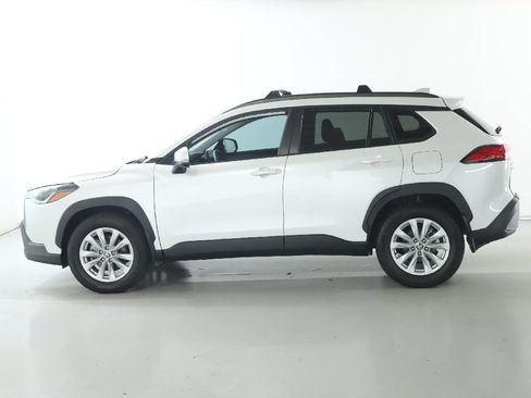 Used 2024 Toyota Corolla Cross LE FWD image 36