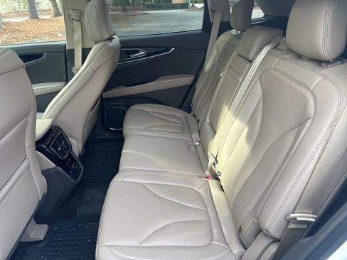 Used 2022 Lincoln Nautilus Reserve w/ Equipment Group 201A image 22