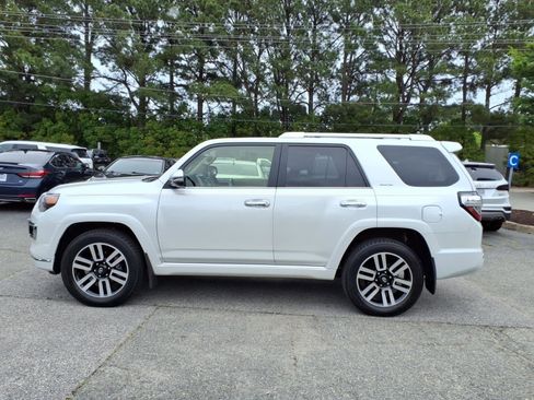Used 2024 Toyota 4Runner Limited AWD/4WD image 10