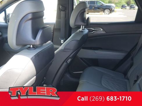Used 2023 Kia Sportage X-Line w/ X-Line Premium Package AWD/4WD image 42