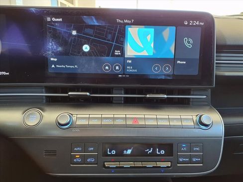 Used 2024 Hyundai Kona Limited FWD image 25
