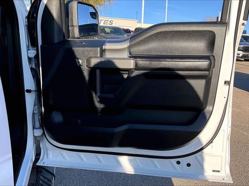 Used 2016 Ford F150 XLT w/ Equipment Group 302A Luxury image 22