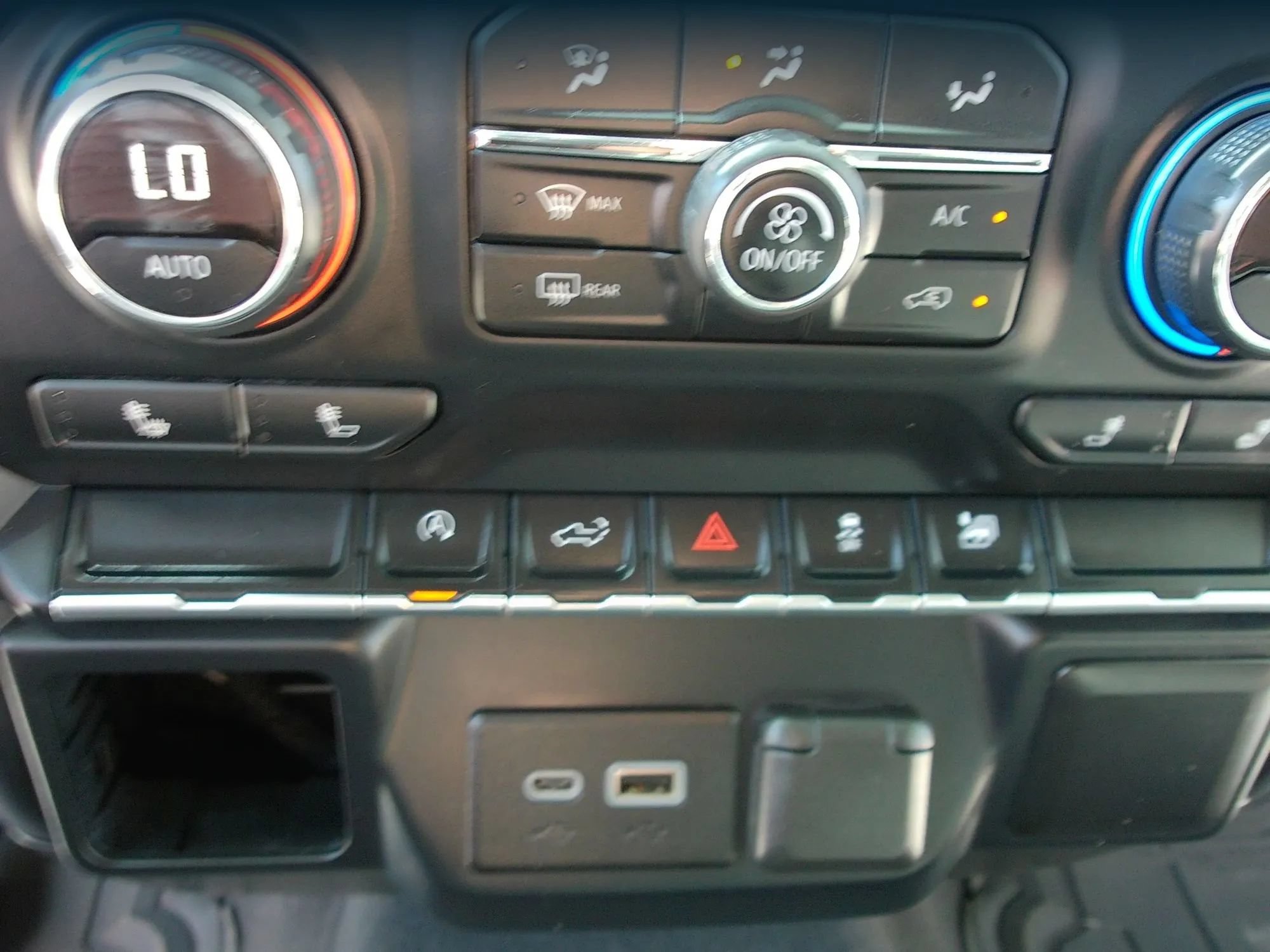 Used 2019 Chevrolet Silverado 1500 LT w/ All-Star Edition RWD image 14