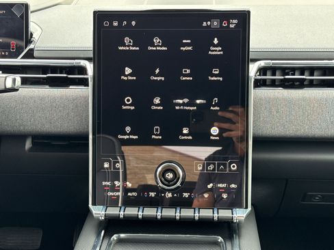 Used 2026 GMC Sierra EV Elevation image 23