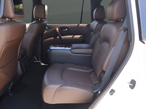 Used 2022 Nissan Armada Platinum w/ Captain's Chairs Package RWD image 16