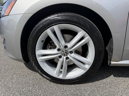 Used 2014 Volkswagen Passat 1.8T SE FWD image 10