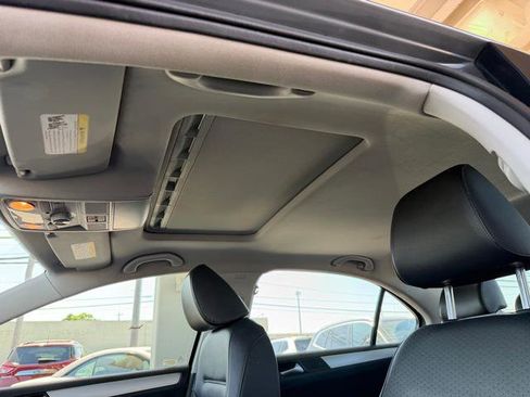 Used 2014 Volkswagen Jetta SE FWD image 15