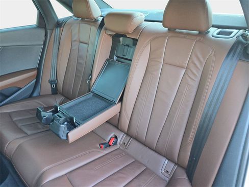 Used 2019 Audi A4 2.0T Premium image 17
