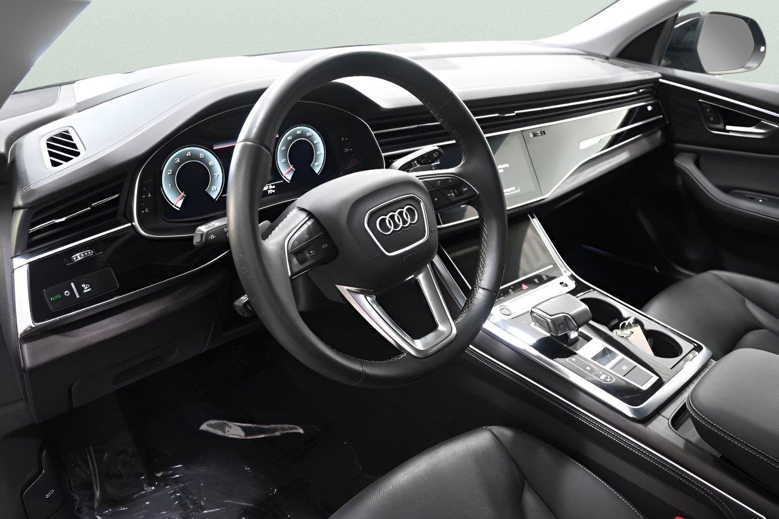 Used 2023 Audi Q8 Prestige AWD/4WD image 10
