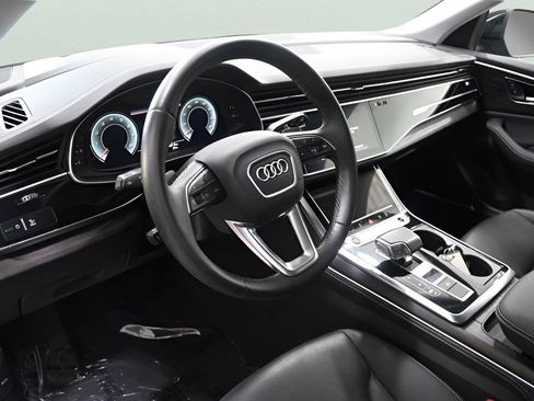 Used 2023 Audi Q8 Prestige AWD/4WD image 10