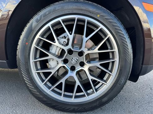 Used 2018 Porsche Macan S image 18