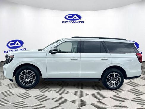 Used 2025 Ford Expedition Active AWD/4WD image 8