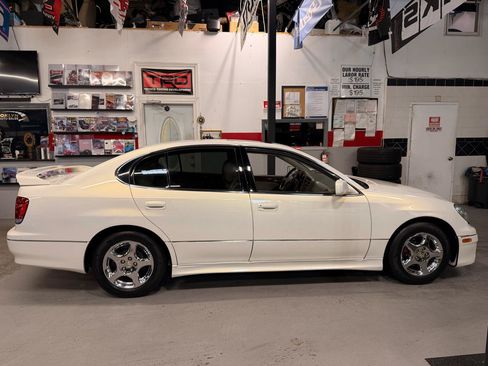Used 1999 Lexus GS 400 RWD image 4