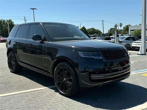 New 2025 Land Rover Range Rover SE image 9