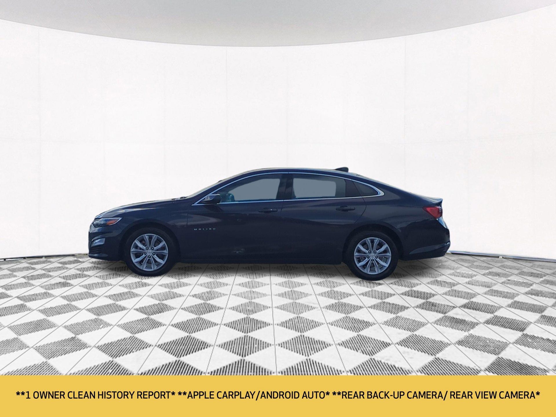 Used 2025 Chevrolet Malibu LT FWD image 2
