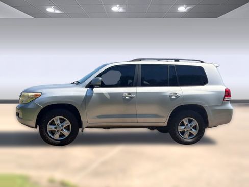 Used 2009 Toyota Land Cruiser AWD/4WD image 2