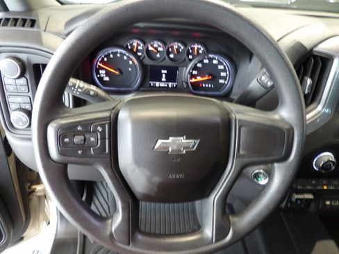 Used 2023 Chevrolet Silverado 1500 Custom Trail Boss w/ LPO, Dark Essentials Package image 10