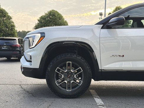 Used 2026 GMC Terrain AT4 w/ LPO, Floor Liner Package AWD/4WD image 9
