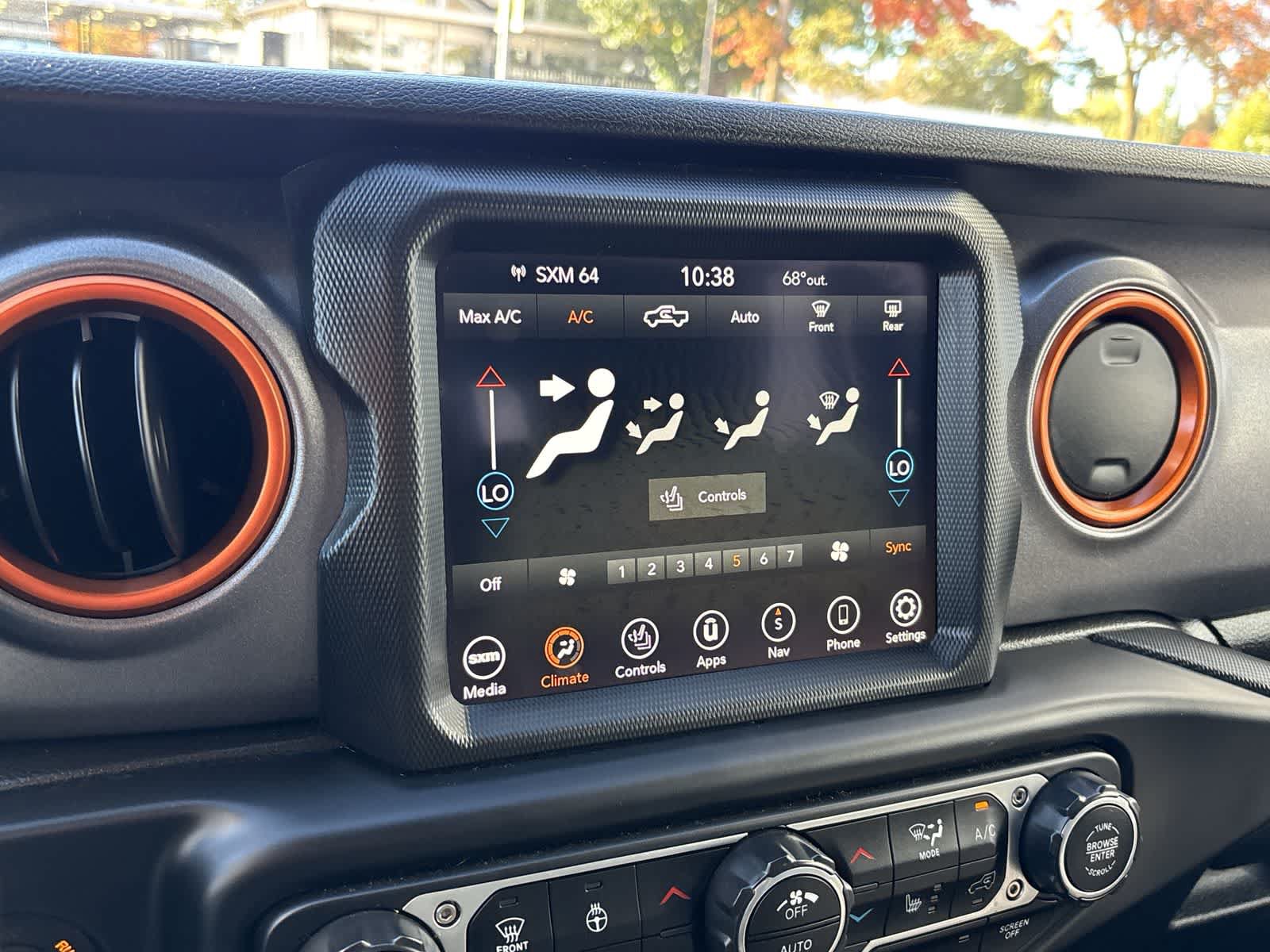 Used 2021 Jeep Gladiator Mojave AWD/4WD image 19