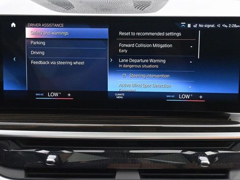 Used 2023 BMW X7 xDrive40i w/ M Sport Package AWD/4WD image 41