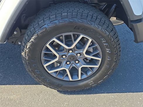 Used 2025 Jeep Wrangler Sahara w/ Safety Group image 5