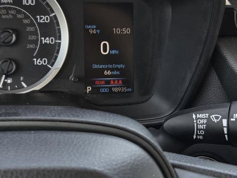 Used 2022 Toyota Corolla LE w/ LE Convenience Package FWD image 24
