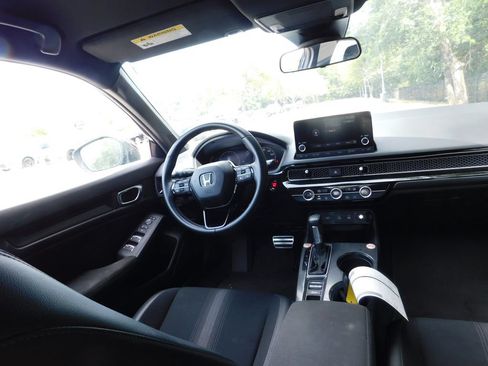 Used 2025 Honda Civic Sport image 6