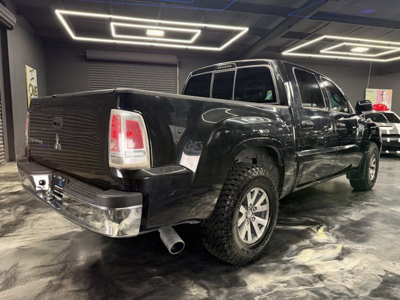 Used 2007 Mitsubishi Raider LS RWD image 5